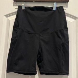 Maternity biker shorts